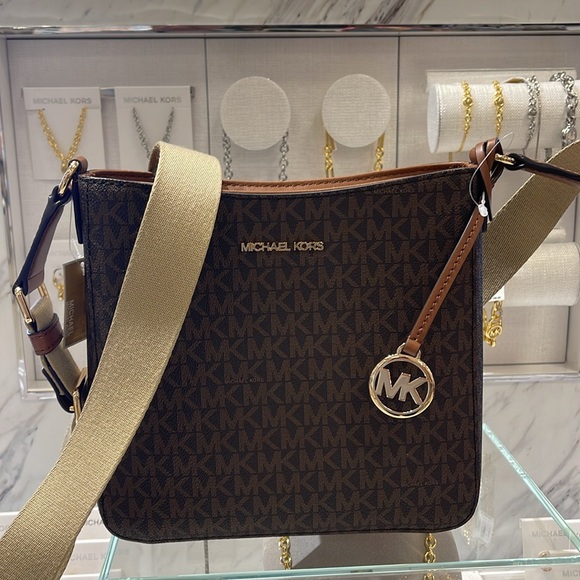 MICHAEL KORS
Jet Set Travel Small Signature Logo Messenger Bag
Brown 
NWT - Picture 15 of 16